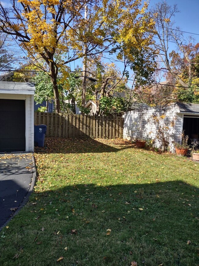 Foto del edificio - 2174 Oakdale Rd