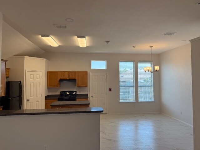 Foto del edificio - 3912 Silver Springs Dr