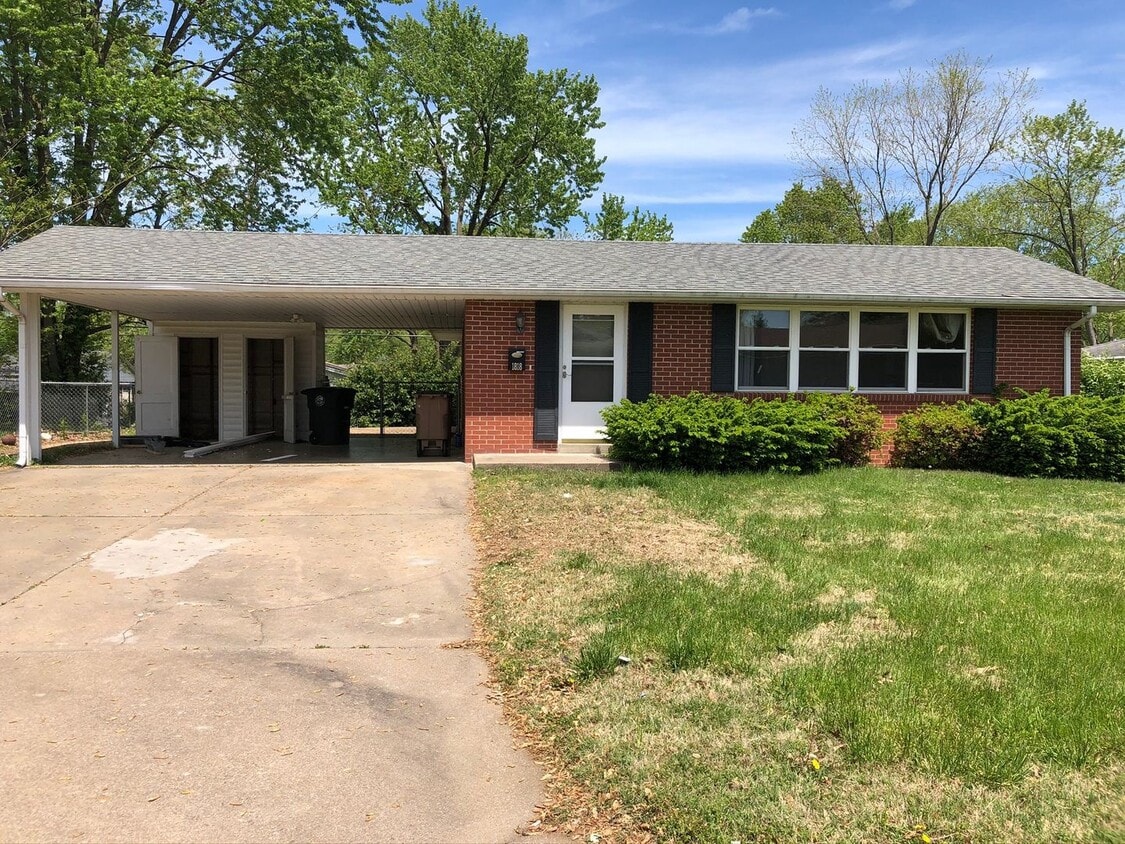 Primary Photo - 3 Bedroom, 2 Bath House on Brink Avenue
