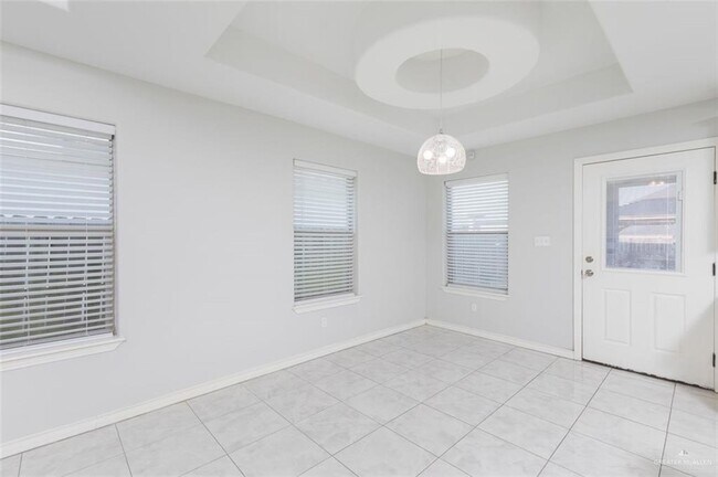 Building Photo - 18 11th St