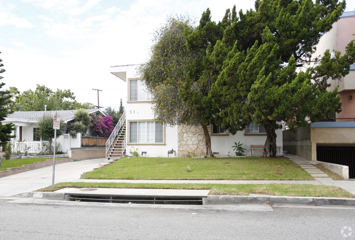 Building Photo - 535 Fischer St