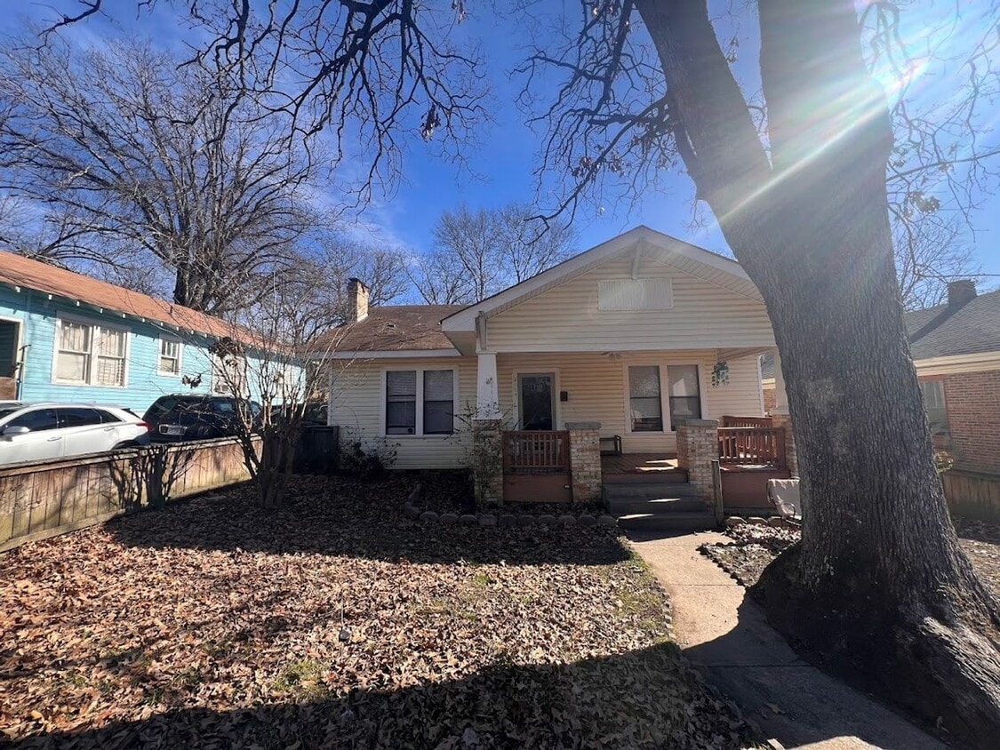 Foto principal - 2113 S Maple St