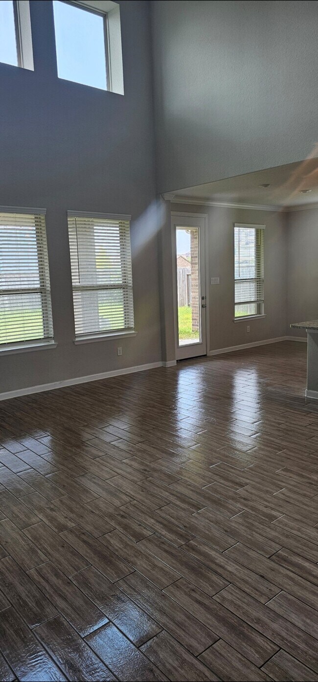 Foto del edificio - 2907 Velda May Dr