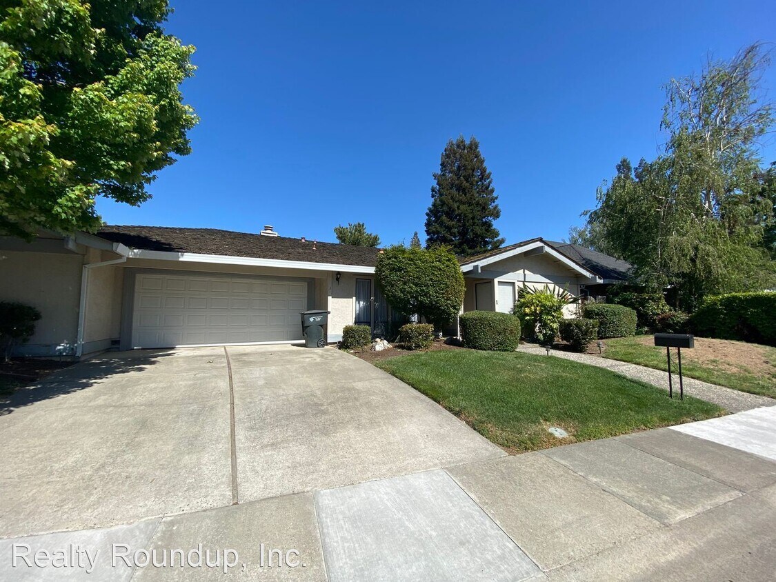 Primary Photo - 3 br, 2 bath House - 1 Jenney Ct