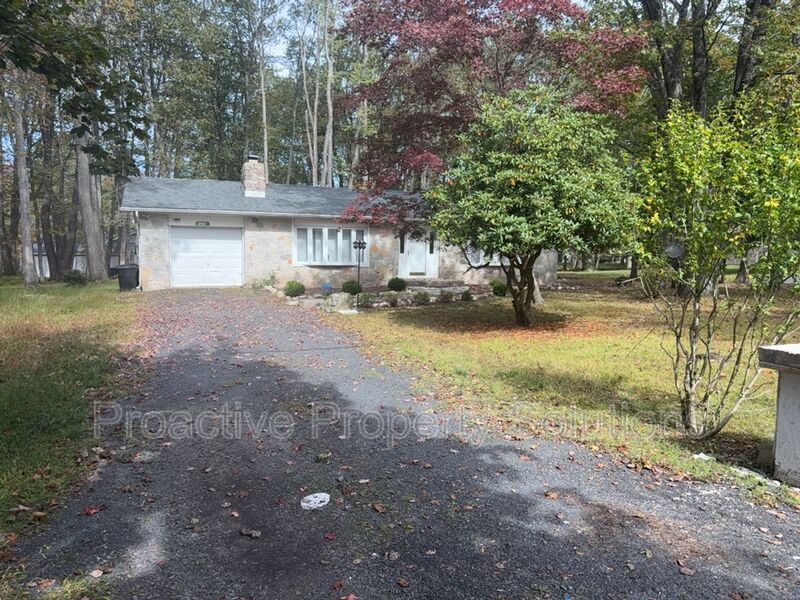 Foto principal - 5228 Hummingbird Dr