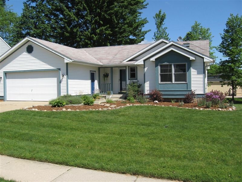 Foto principal - 3 br, 2.5 bath House - 135 Glen Eagle