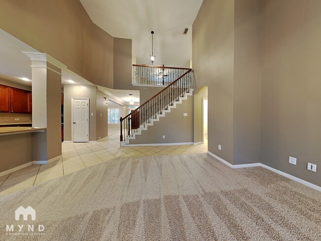 Building Photo - 15030 Summer Knoll Ln