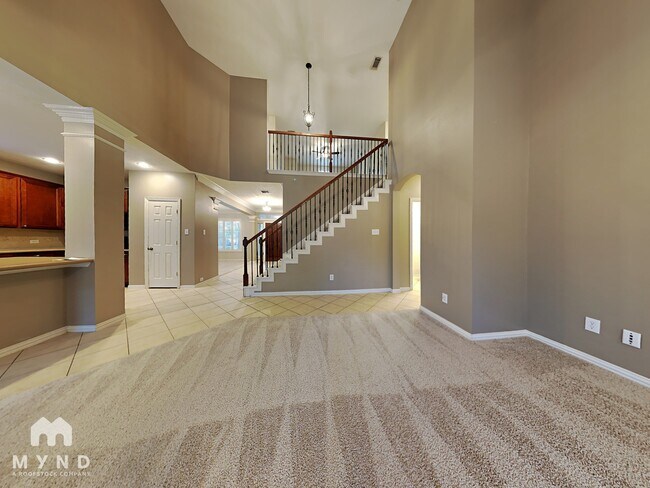 Foto del edificio - 15030 Summer Knoll Ln