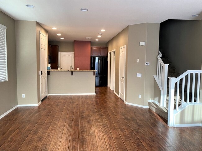 Building Photo - 289 Tiburon Dr