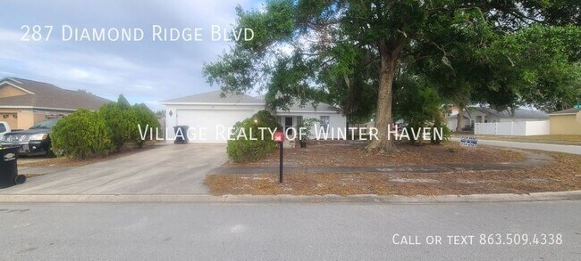 Foto del edificio - Beautiful 3 bedroom 2 bathroom home on Lar...