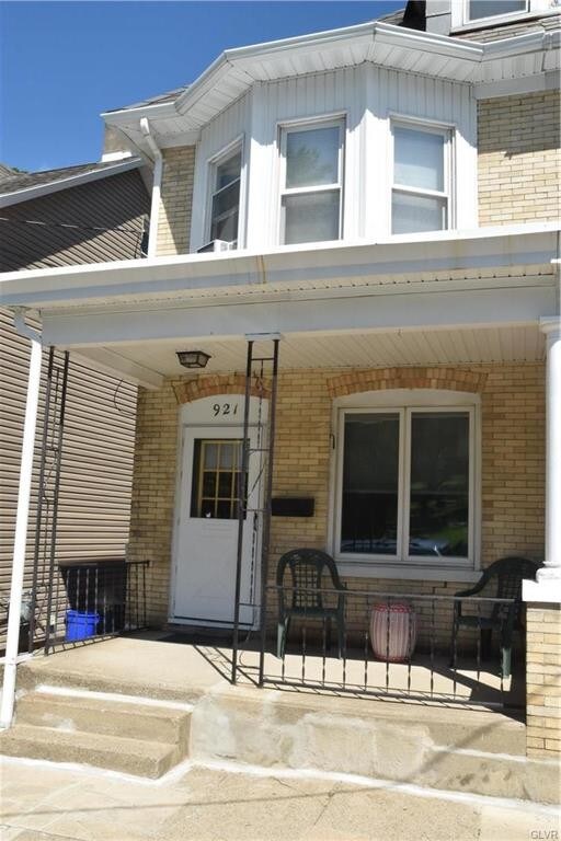 Primary Photo - 921 W Lincoln St
