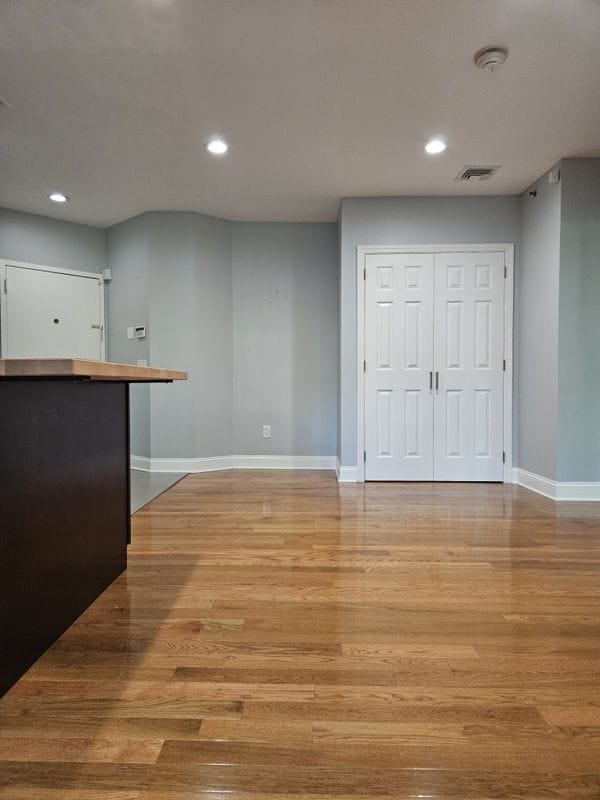 Building Photo - 93 Hempstead Ave