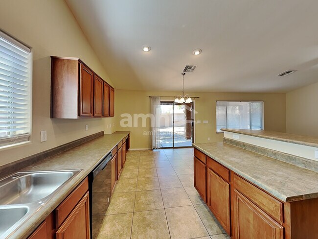 Building Photo - 16261 W Hope Dr