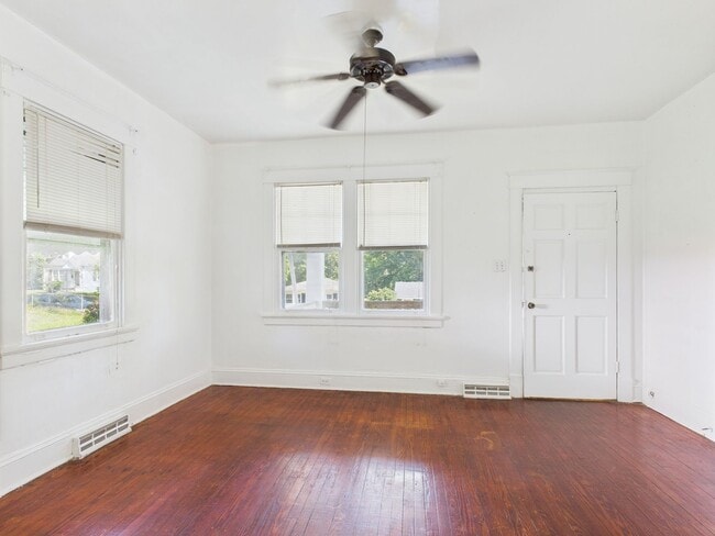 Foto del edificio - 2404 Yorktown Ave