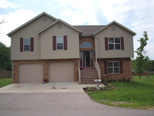 Building Photo - 23011 Reward Rd