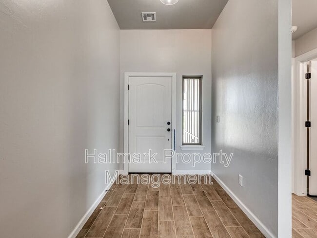 Building Photo - 11704 SW 48th St
