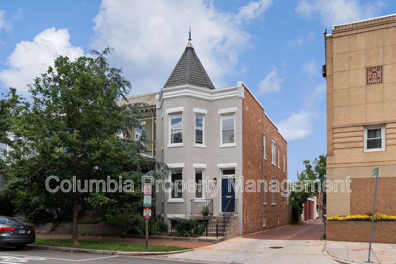 Primary Photo - 1224 C St NE