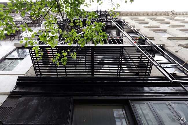 Foto del edificio - 17 Warren St