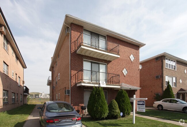Building Photo - 1634 Harbor Ave