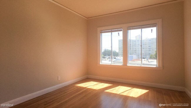 Building Photo - 4057 19th Ave