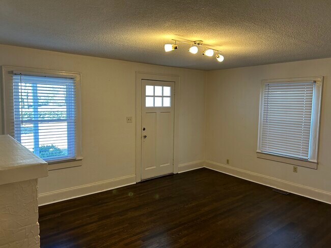 Foto del edificio - 1002 4th Street Dr NW