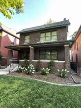 Building Photo - 4359 W Pine Blvd
