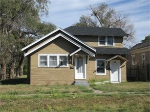 Building Photo - 310 W 6th Ave
