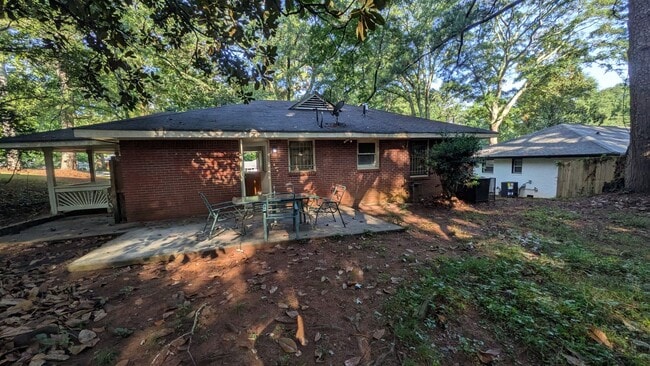 Building Photo - 2068 E Lilac Ln