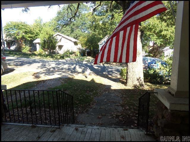 Foto del edificio - 324 N Cedar St