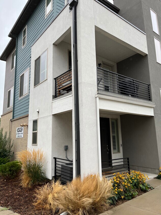 Foto principal - 4190 E Warren Ave