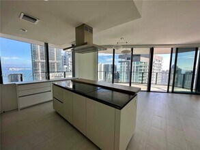 Building Photo - 1000 Brickell Plaza