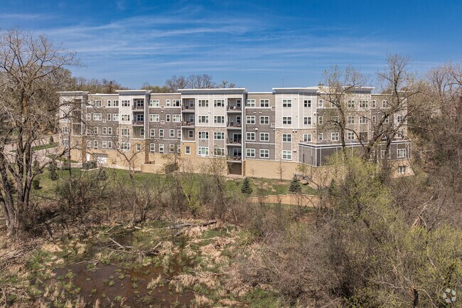 Parte trasera del edificio - The Preserve of Roseville