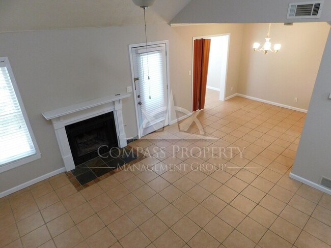 Building Photo - 1711 Cotton Patch Ln
