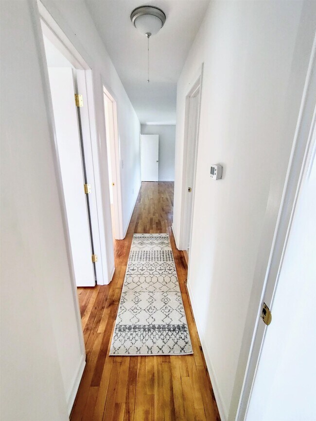 Foto del edificio - 311 N Waverly St