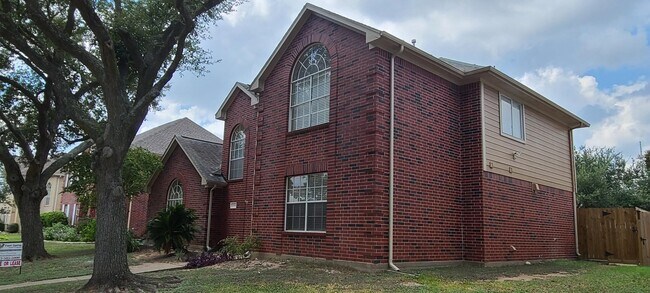 Foto del edificio - 15514 Baxter Ave