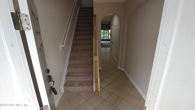Building Photo - 5956 Pavilion Dr