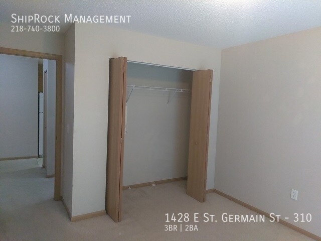 Building Photo - 1428 E St Germain St