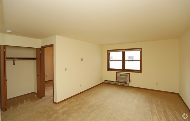 Living room - Northshore Estates