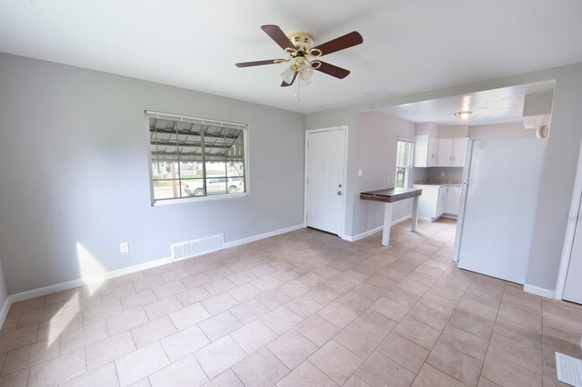 Foto del edificio - 238 Whitethorne Ave