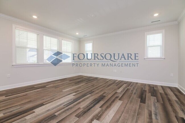 Foto del edificio - New Single Family Home |  2nd Floor Loft Area | Screened Porch |Car Garage | Community Pool and C...