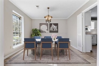 Building Photo - 4106 Cypress Hill Dr