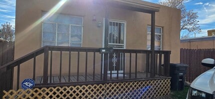 Building Photo - 916 Lomas Blvd NW