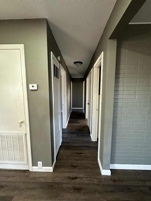 Foto del edificio - 4321 Deerfield St