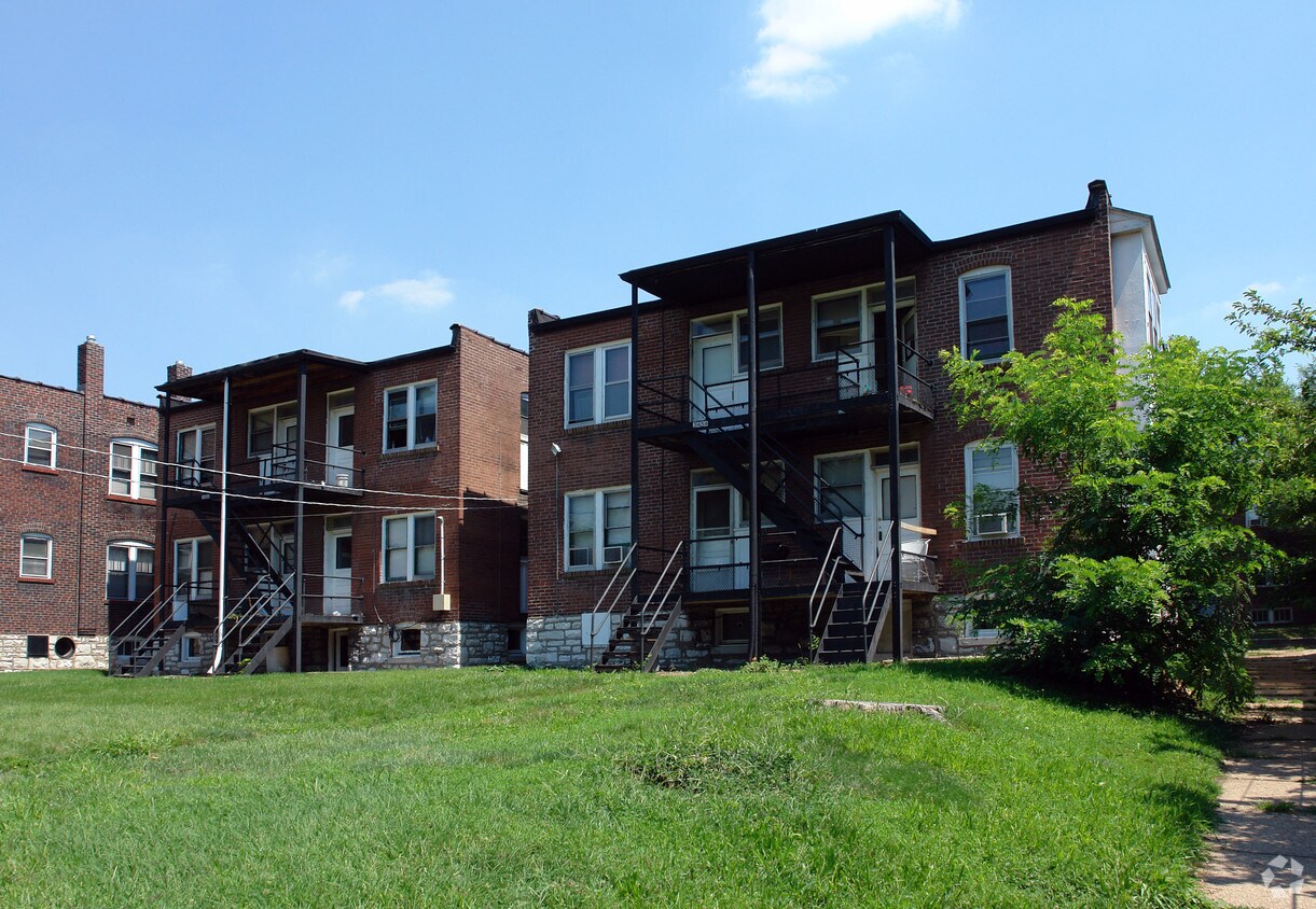 Foto principal - 3656-3660 Bates St