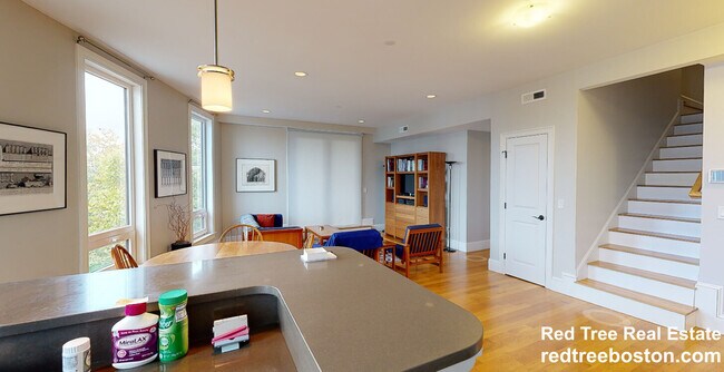 Foto del edificio - 158 Hampshire St