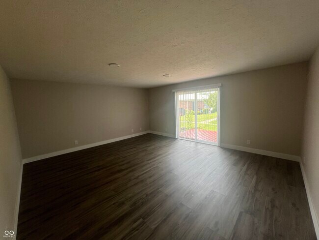Foto del edificio - 939 W McKay Rd