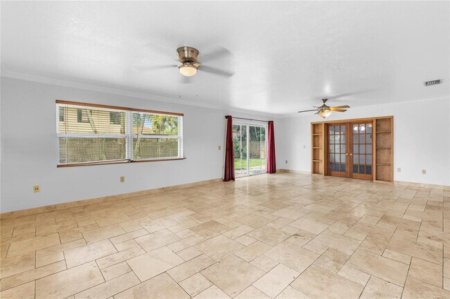 Foto del edificio - 11610 NW 43rd St