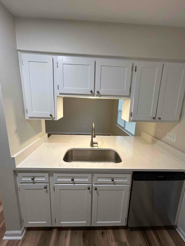 Building Photo - 1023 Hunters Trce