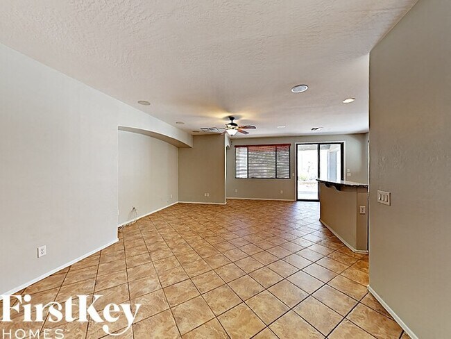 Building Photo - 10342 W Foothill Dr