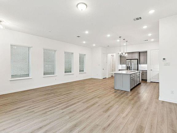 Foto del edificio - 1193 Doris May Dr